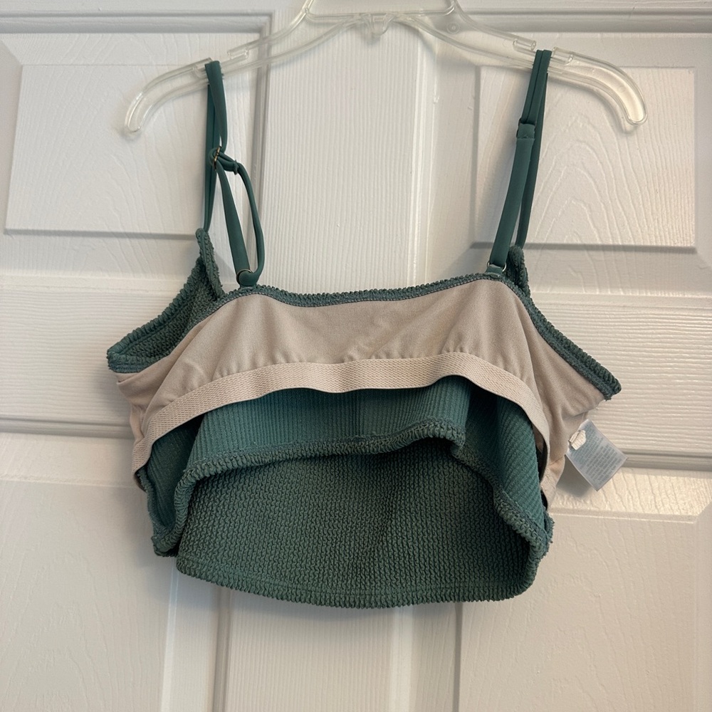 GREEN SWIM TOP - Picture 5 of 5